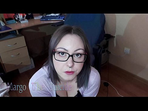 ❤️ Сексуальная Девушка В Очках Глубоко Сосет Фаллоимитатор На Камеру Анальное видео у нас ️❤